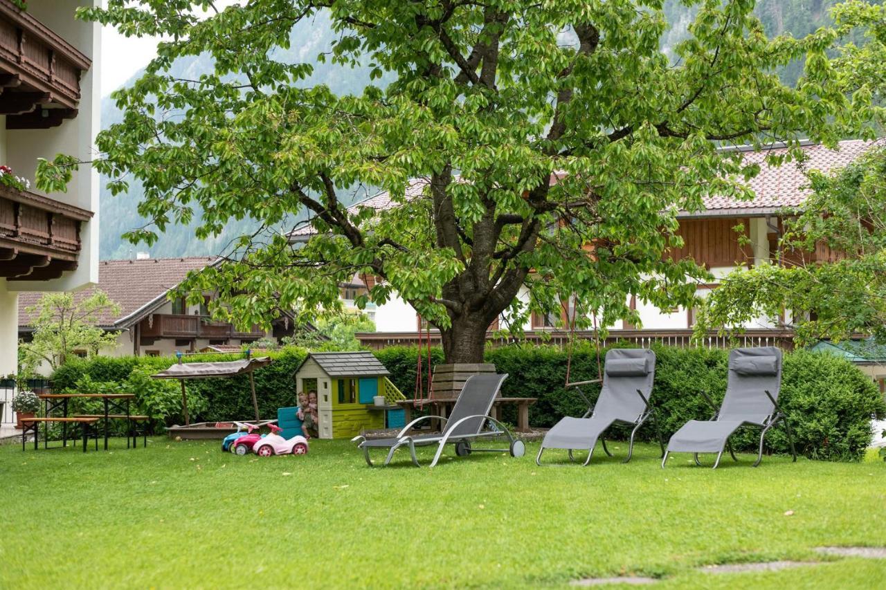 Pension Kumbichlhof Hotel Mayrhofen Exterior photo