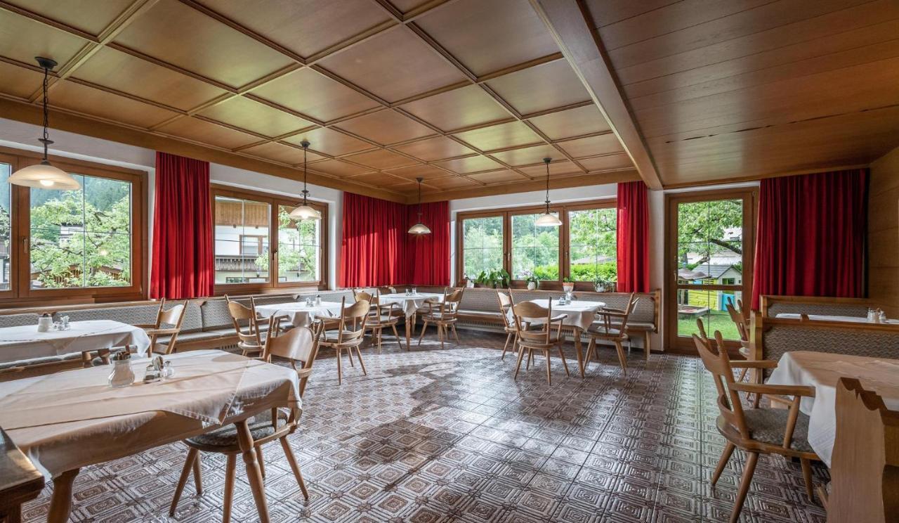 Pension Kumbichlhof Mayrhofen Exterior photo