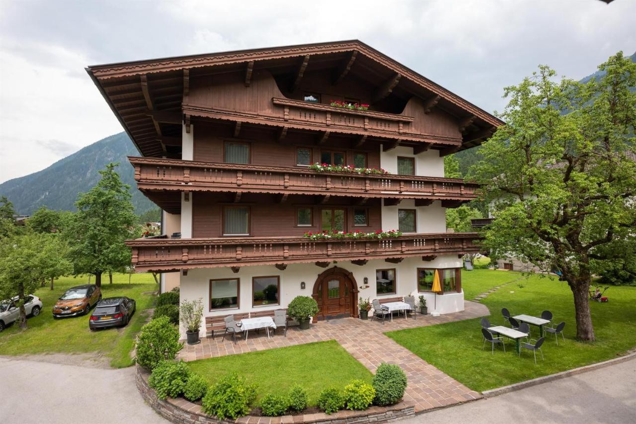 Pension Kumbichlhof Hotel Mayrhofen Exterior photo